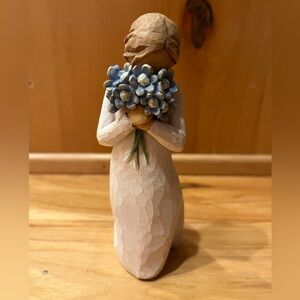 Willow Tree forget-me-not figurine